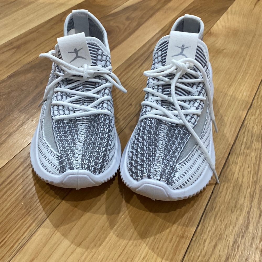 Danskin white and gray tennis shoes